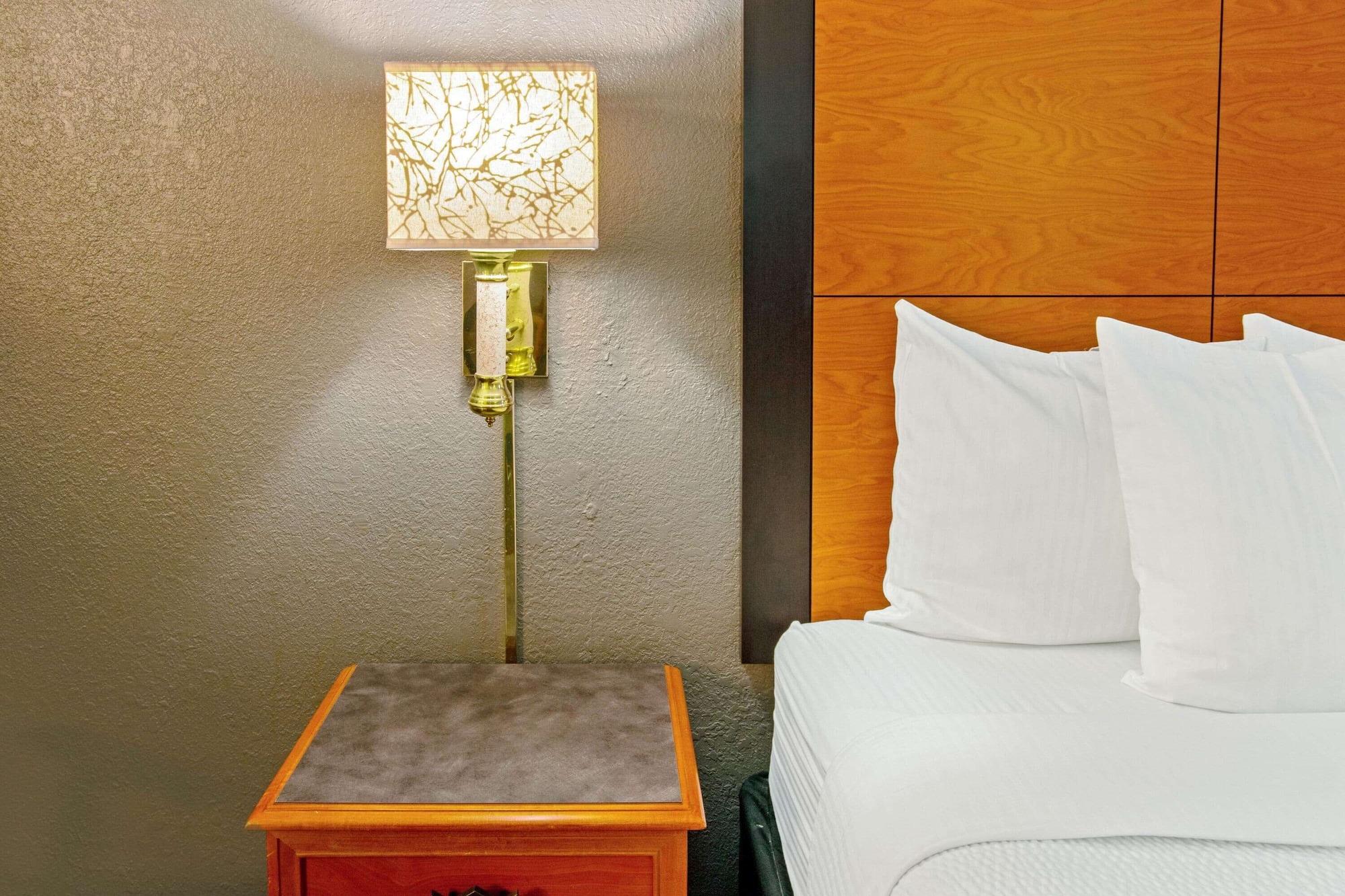 La Quinta Inn By Wyndham Santa Fe Buitenkant foto